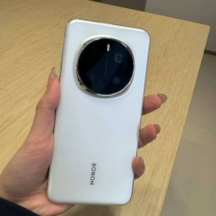 荣耀honor/荣耀 Magic7 Pro AI骁龙8版第三代青海湖电池鹰眼相机手机 雪域白 16GB+512GB