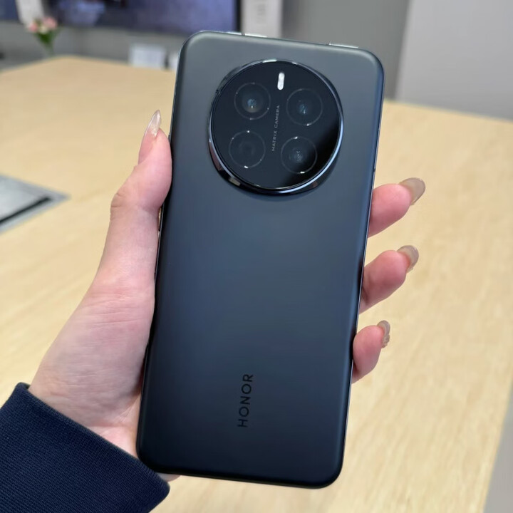 荣耀honor/荣耀 Magic7 Pro AI骁龙8版第三代青海湖电池鹰眼相机手机 绒黑色 12GB+256GB