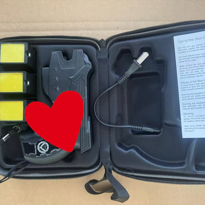 SF进口泰瑟003加强版红外随身防护手电筒强力自驾车载露营警报充电