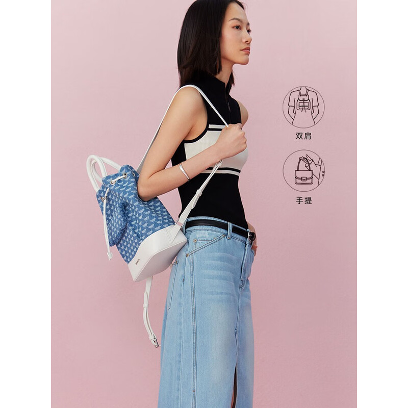 百丽时尚休闲字母牛仔双肩包女2023夏季新款双肩包X6697BX3 蓝色 F