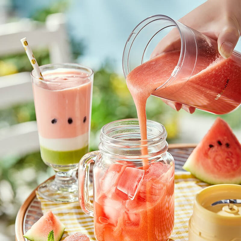 小熊（Bear） 便携式榨汁机家用水果小型充电迷你榨汁杯LLJ-Q04B5【ZMD安心系列】