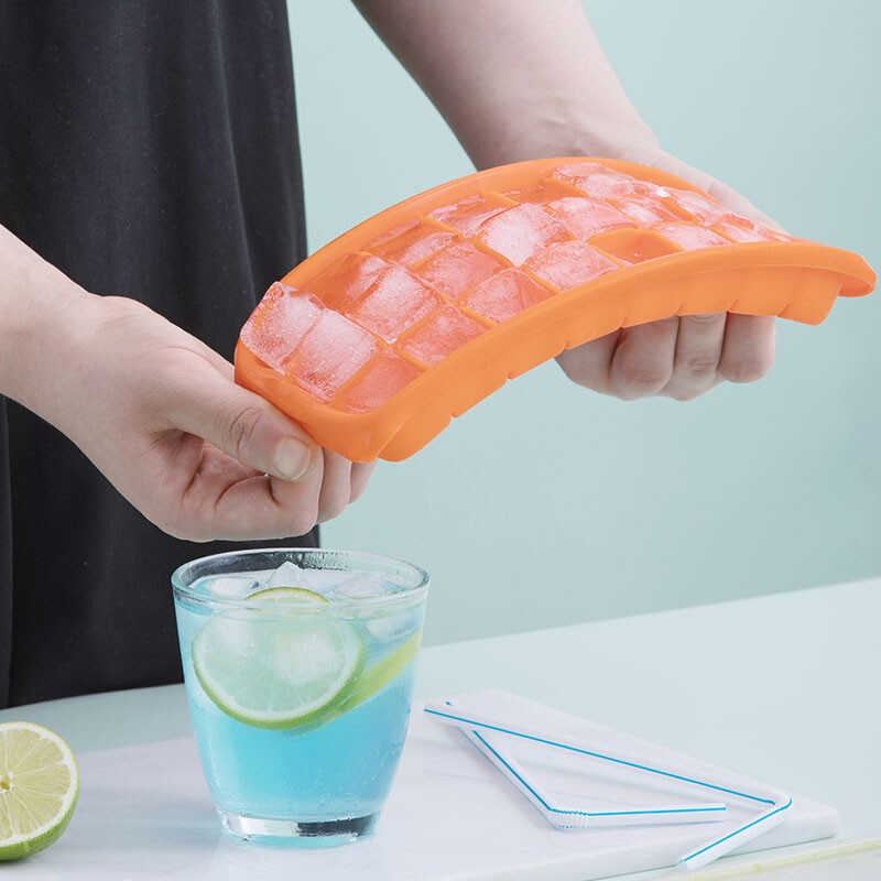 茶花（CHAHUA） 茶花塑料冰块盒制冰盒模型家用小做冰格的制作辅食冰箱冻冰块 亚格易取冰块盒