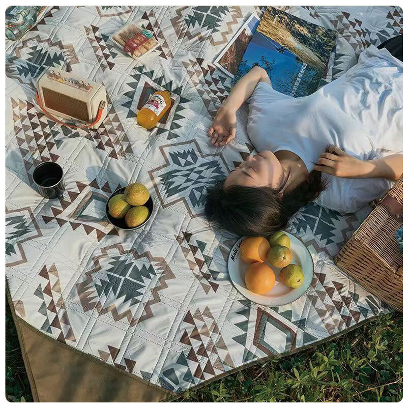 艾逸瑶选罗马印象野餐多功能垫2*2米HW-22014