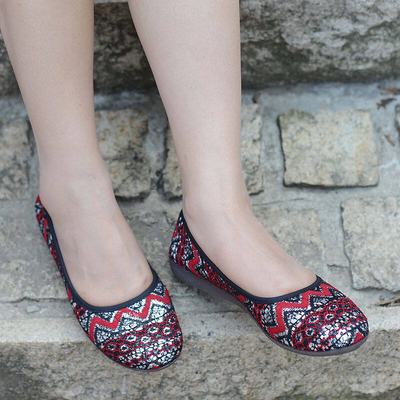 漱芳斋2014新款老北京布鞋平底软底女士单鞋 复古珠绣工艺 红色/231te