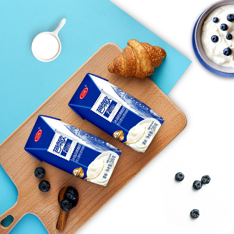 三元 芭缔欧冰岛风味酸牛奶 常温酸奶200g*24盒 礼盒装 *3件