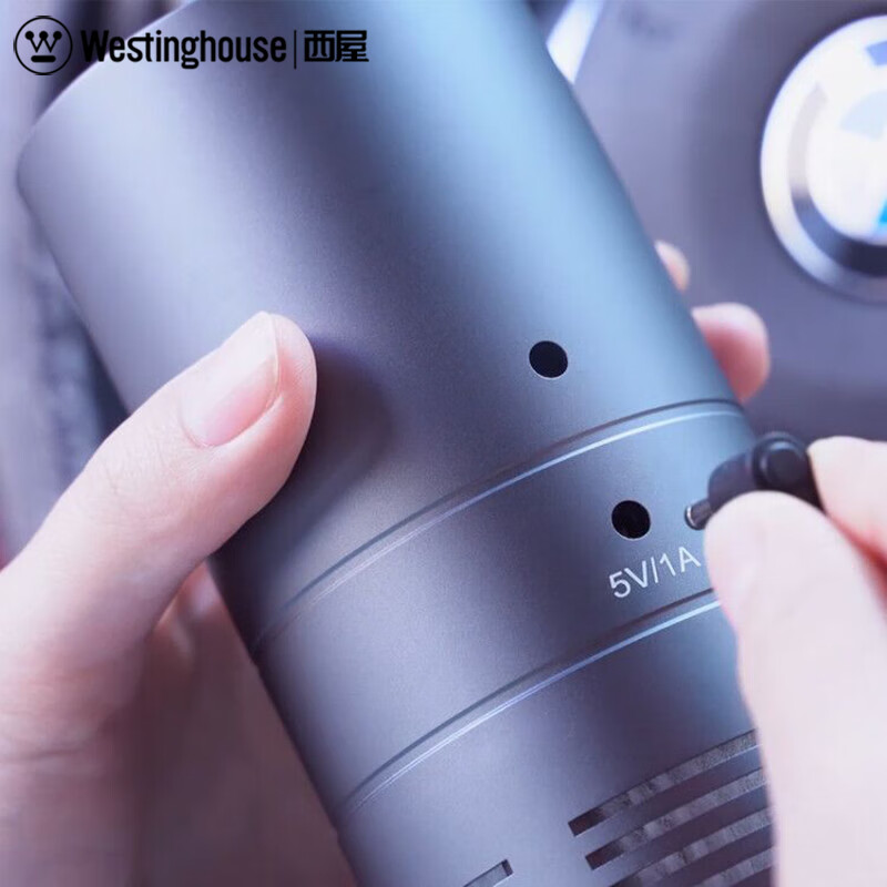 %title插图%num 西屋(Westinghouse)空气净化器桌面车载香薰净化器UV杀菌除甲醛HEPA滤网霾表PM2.5数显VAW-168D