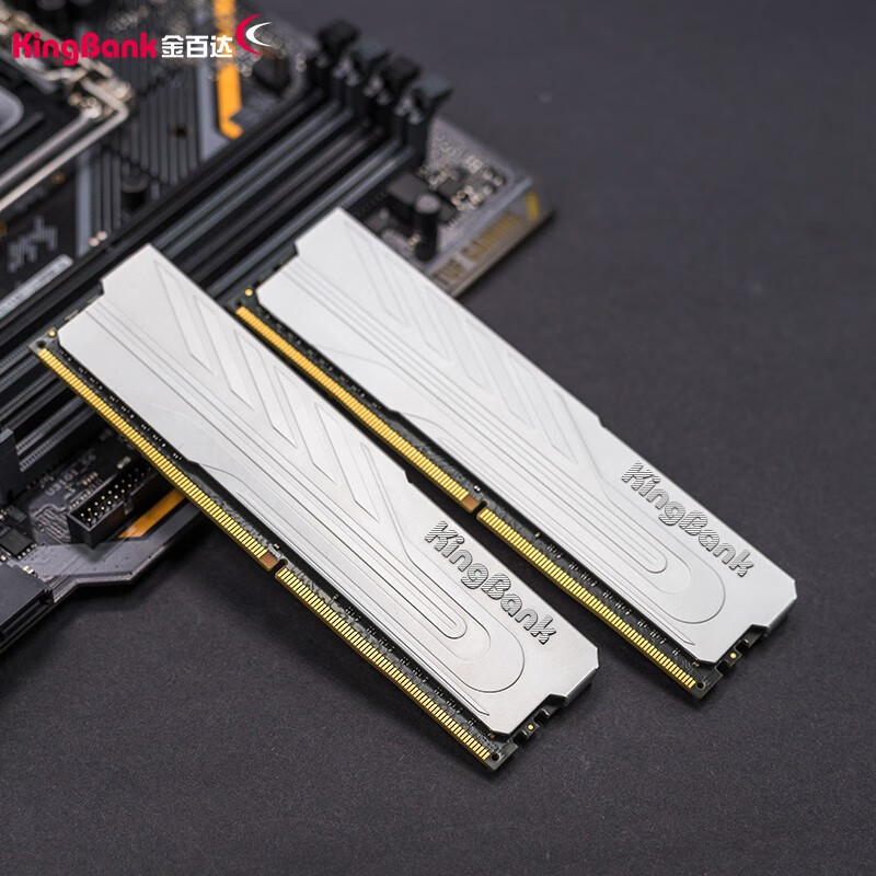 金百达（KINGBANK）8GB DDR4 2666 台式机内存条 黑爵系列 金属散热片