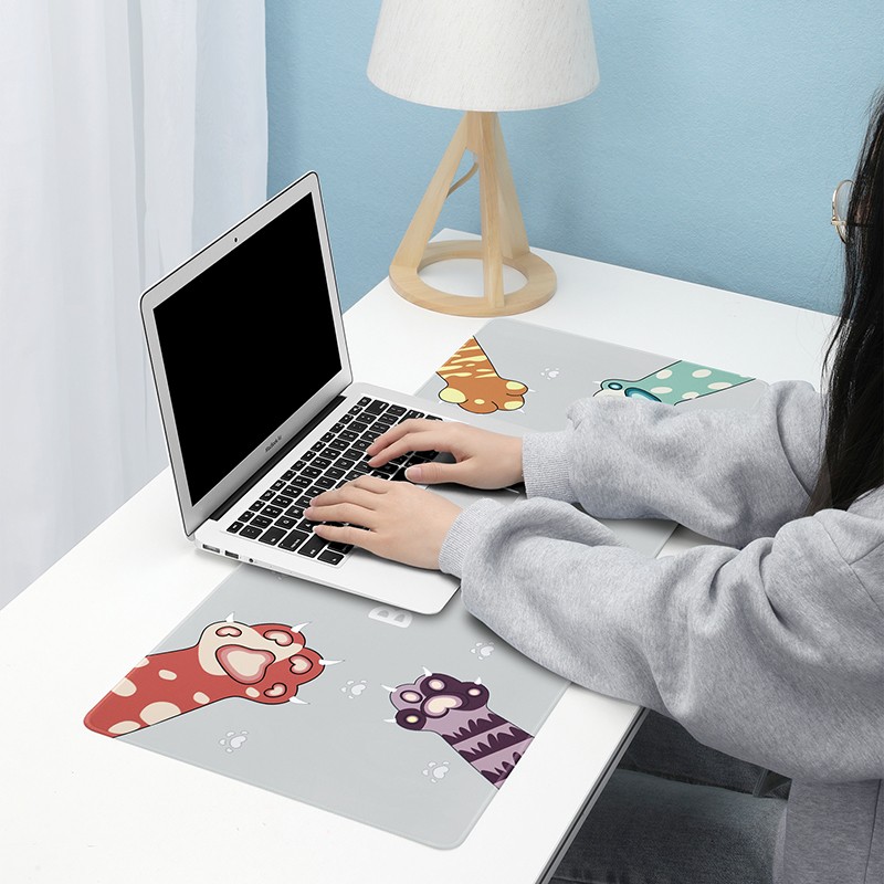 BUBM 鼠标垫超大号卡通动物办公桌垫笔记本电脑垫学生书写桌面垫电竞游戏垫键盘垫 XJZD-B 举起猫爪灰色大号