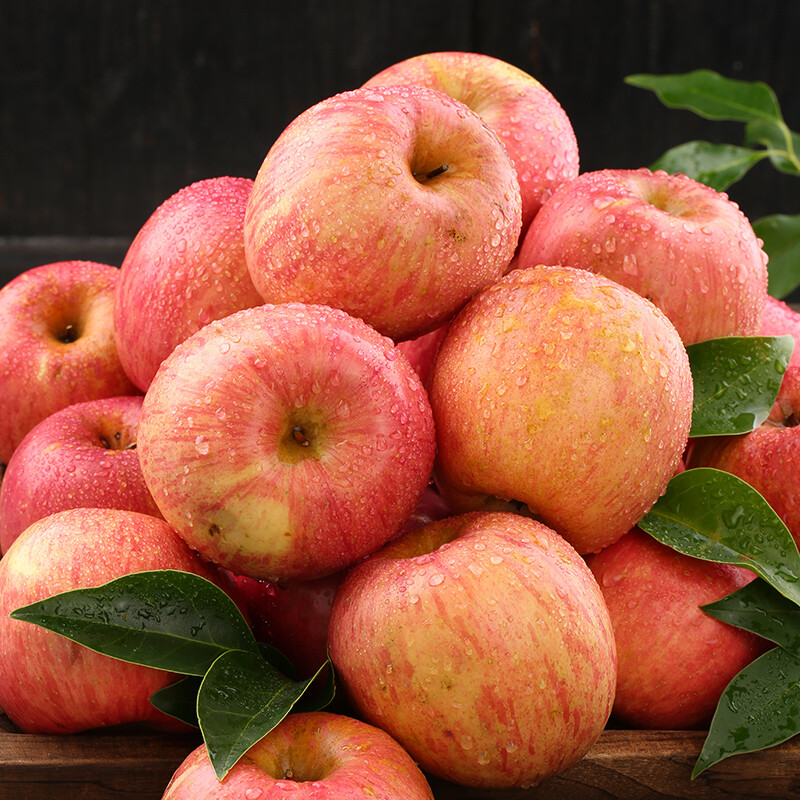 【绿色食品】鲜小播 山东红富士苹果当季整箱生鲜水果 脆甜丑苹果 中果3斤 75-85mm