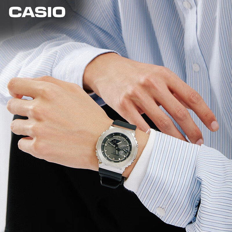 卡西欧（CASIO）手表 G-SHOCK YOUTH系列【情人节礼物】 防震防水金属表盘男士运动手表 GM-2100-1A