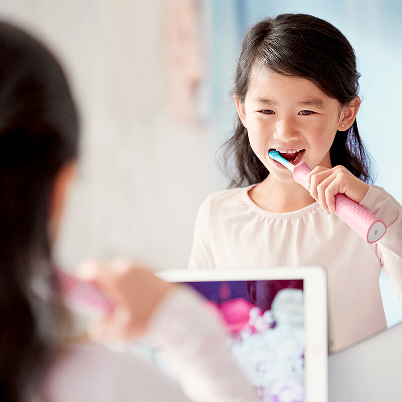飞利浦(PHILIPS) 电动牙刷 蓝牙版 儿童声波震动牙刷HX6352/43 粉色款 内含2支刷头+10款多彩贴纸