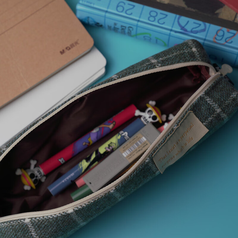 晨光(M&G)文具方形多功能笔袋 加长型绒布单层文具盒 简短的诗系列铅笔收纳袋 单个装颜色随机APB903Q4