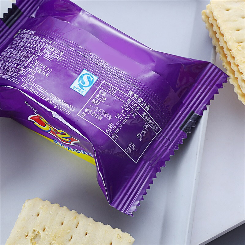 康师傅 3 2苏打夹心饼干果香蓝莓500g