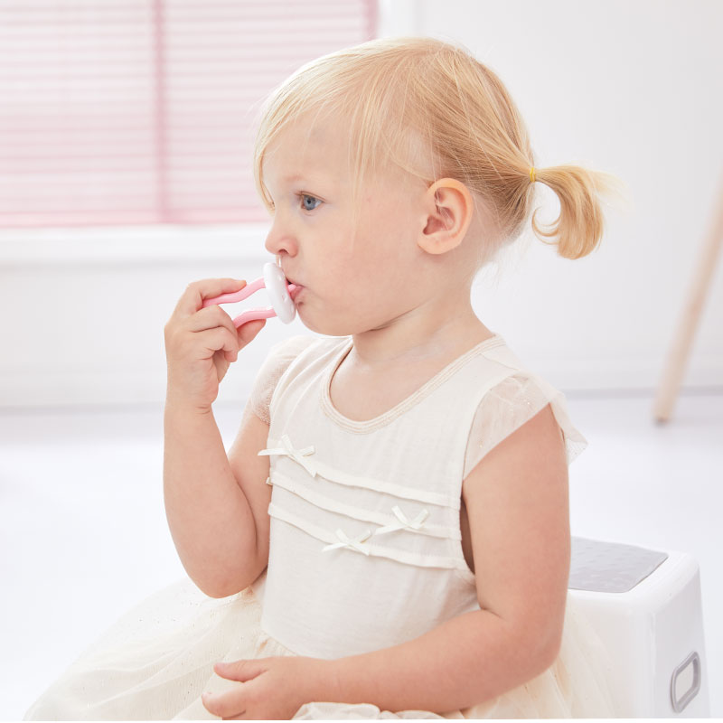 MDB 婴儿牙刷0-1-3岁360度防卡喉U型手柄儿童宝宝软毛训练牙刷 黄色