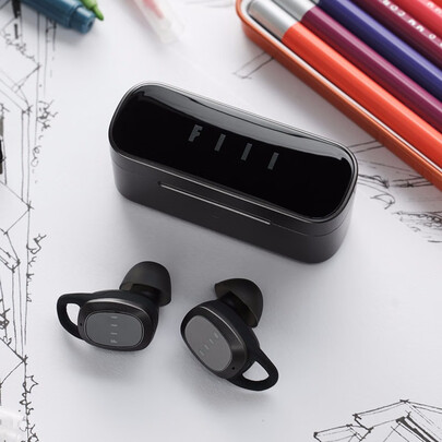 jeet air 和fiil t1哪个好?有何区别?
