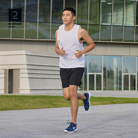 用户评测迪卡侬（DECATHLON）运动背心男夏跑步健身套装速干背心篮球无袖评测优缺点？入手一个月真相分享！