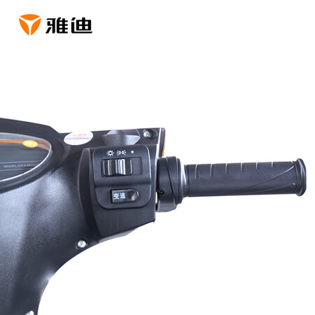 雅迪yd800dqt-4d豪战和-4哪个好?有什么区别?