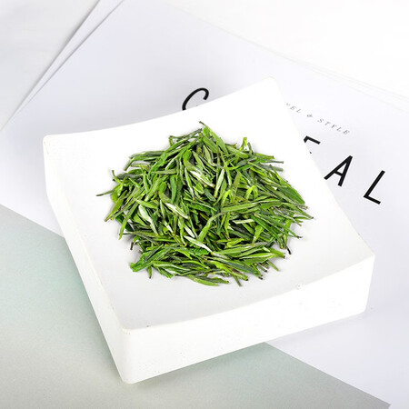 评论参考使用峨眉雪芽 雀舌茶叶 峨眉山高山绿茶自饮罐装 100g好用吗？大家都是怎么说的！