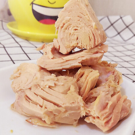 入手对比说说雄鸡标（AYAM BRAND） 泰国进口 金枪鱼罐头矿泉水浸 方使用评测真的好吗？评测一周感受告知！