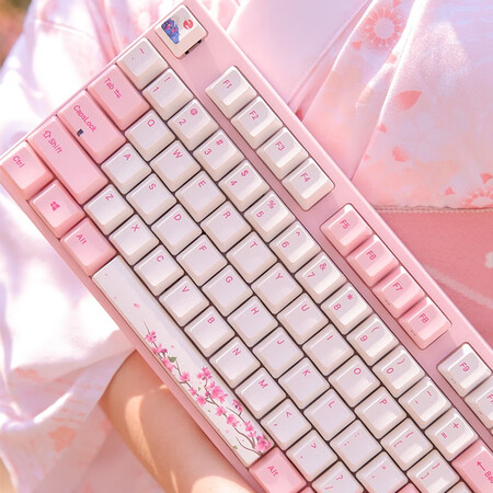 体验点评感受阿米洛（Varmilo） 阿米洛静电容V2樱花系列优缺点揭露评测？老司机透漏评测！！