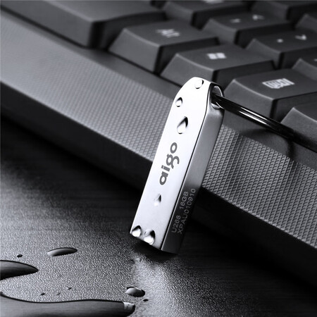 深度真实点评爱国者（aigo）16GB USB2.0 U盘 U268迷你款 银色 金属车载U盘质量如何呢？测评如何还可以不！！