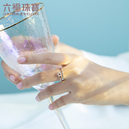到手点评六福珠宝铂金戒指性价比高不？不看不清楚的啦！