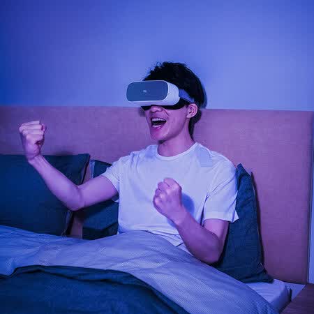 小米头戴影院和vr一体机哪个好？有何区别？