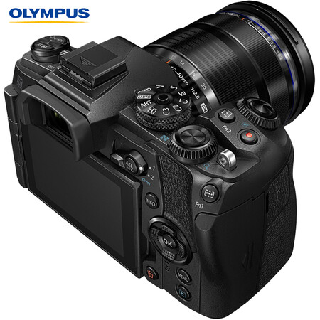 奥林巴斯E-M1 Mark II(12-40mm PRO)怎么样?上档次吗?