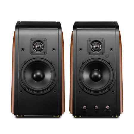 惠威m200mkiii和jblcm220哪个好?有区别没有?
