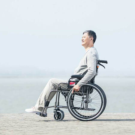 解疑感受鱼跃(yuwell)轮椅H062 轻便免充气加强铝合金或钢材材质评测质量如何呢？用后评价出现了！