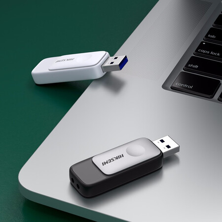 用过的人点评海康存储（HIKSEMI）64GB USB3.1U盘星云R32银黑 伸缩接口性能如何？用了二星期心得分享！
