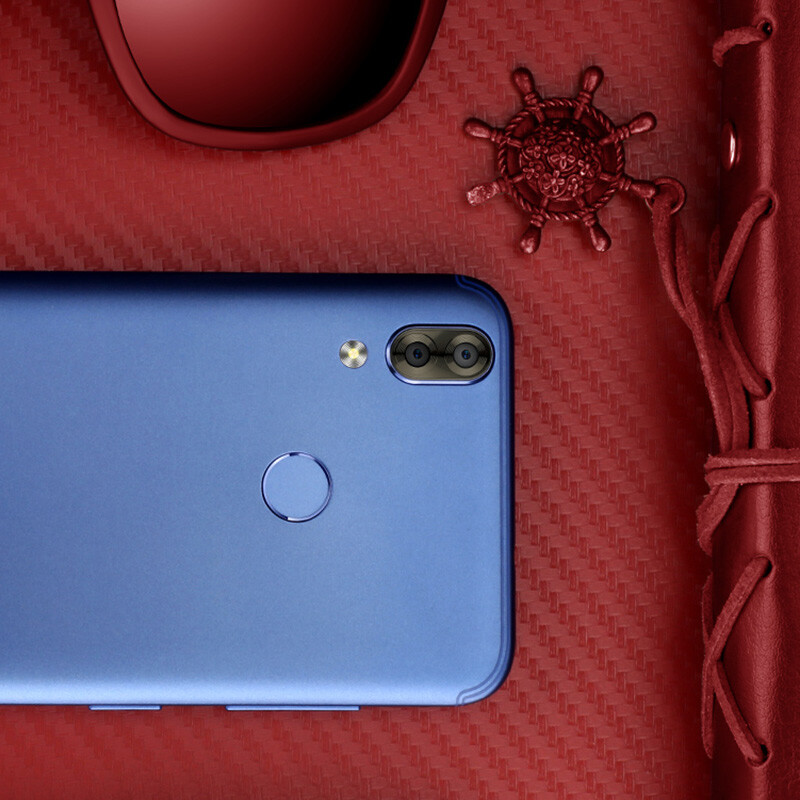 小辣椒 红辣椒7x 4gb 64gb 人脸识别 全面屏双摄美拍 微q八开 移动