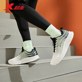 特步男子跑步鞋运动鞋秋季轻便减震防泼水革面跑鞋