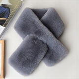 猪小耙（ZHUXIAOPA）平板毛绒围巾仿獭兔毛加厚保暖围脖女秋冬季百搭交叉简约围巾 灰色 88cm