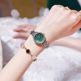Kimio金米欧女士手表女小表盘防水品牌镶钻学生简约女式新款女款韩版潮流初中生女生气质潮款复古风母贝 极光绿