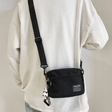 牧瑾潮牌斜挎包男士迷你小挎包女ins帆布单肩包休闲学生刷街轻便背包 黑色（带几何熊猫挂件）