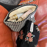 MIUCATCH 美摘miucatch复古花朵几何纹秋冬季化妆包眼影盘水乳旅行收纳袋女 清秋-花朵