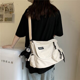 酷咖单肩包男士男包斜挎包潮流日系原宿风挎包女学生休闲运动小挎包 白色(带猩猩挂件)