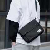 梵者 男包单肩包 男士斜挎包休闲潮牌小背包韩版街头学生斜跨包 黑色大号