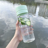塑料杯男女学生情侣便携大容量水杯 简约清新运动带茶网随手杯子 绿色800毫升（透明） 单杯