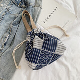 途尊（kingtrip）日式手提包女小包百搭帆布2020七夕收纳气质款布包可爱饭盒便当包 海波藏青