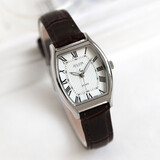 聚利时邢菲同款复古休闲皮带小众酒桶手表女士学生考试石英情侣表JA-703 咖带白面女款【原装针扣】 +原装礼盒+小镜子+电池2