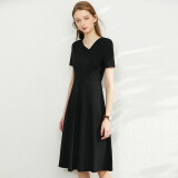 AMII法式赫本风气质黑色连衣裙女年新款V领a字裙修身裙子 黑色 165/88A/L