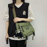 法德陆 斜挎单肩包男新款挎包男女单肩包学生情侣休闲尼龙帆布背包书包  979绿色（带小猴挂件）