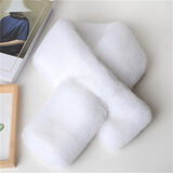 猪小耙（ZHUXIAOPA）平板毛绒围巾仿獭兔毛加厚保暖围脖女秋冬季百搭交叉简约围巾 白色 88cm