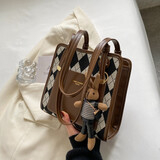 慕昂网红时尚包包新款潮流冬季复古手提情人节女包单肩菱格腋下包 棕色 不带挂件