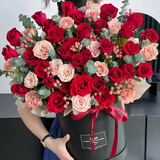 冉子花坊鲜花速递粉玫瑰抱抱桶向日葵花篮生日礼物同城配送 52朵红玫瑰混搭抱抱桶