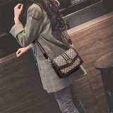 奈佰琪 实用生日礼物女士包包女包新款斜挎包小方包宽肩带单肩包 送女友 1182小方包 礼盒+玫瑰花