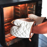 千团精工 隔热手套 2只装 厨房烤箱微波炉加厚耐高温棉质 烘培工具防滑防烫手套 