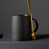 美杜 粗陶磨砂马克杯带勺陶瓷杯带把水杯大容量茶杯咖啡杯创意办公杯 素雅马克杯【普通包装】